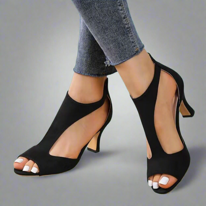 Manhattan Muse | Statement Heels