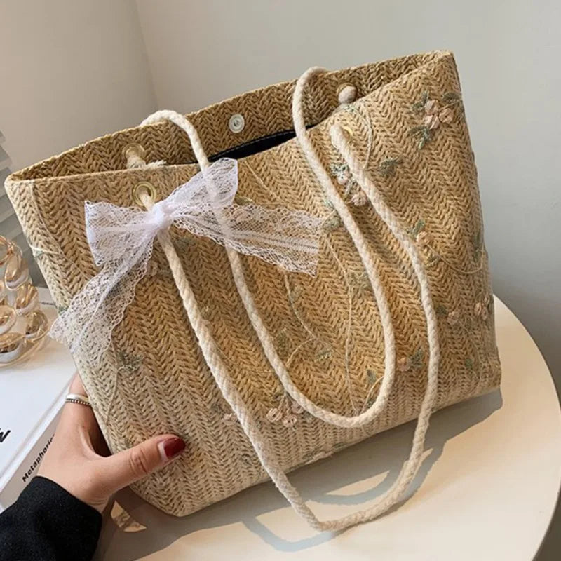 Olivia | Meadow Lace Tote